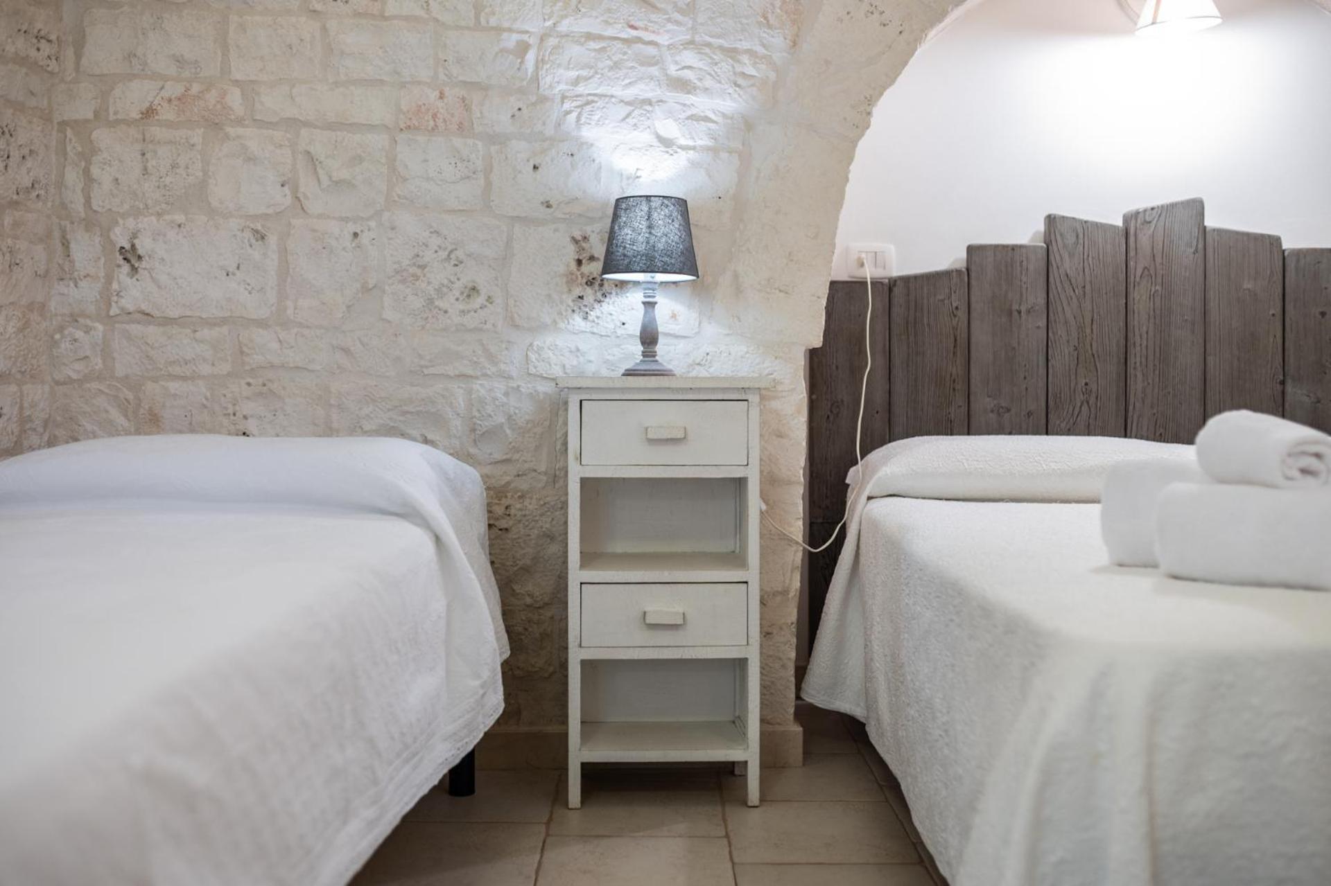 Trulli Di Mezza Villa Cisternino Exterior foto